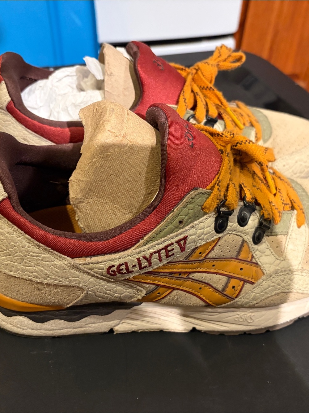 ASICS mens GEL-Lyte V Sneakers in Beige, Mustard and Red Accents